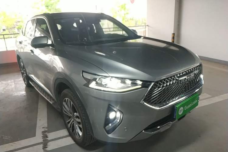 Used Haval F7 2021 2.0T Two-Wheel Drive i-Van Front Right 45 Deg