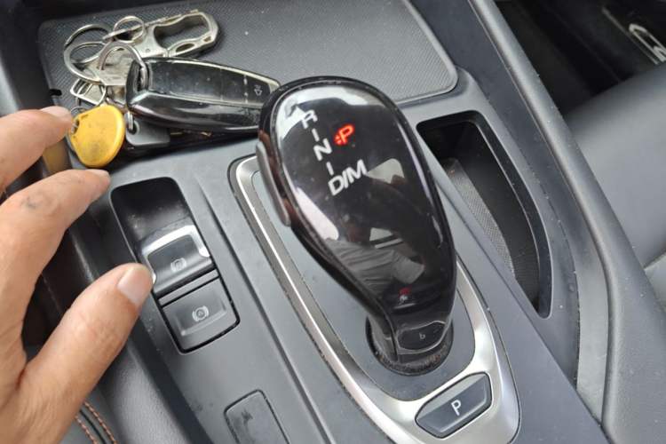 Used Haval F7 2021 1.5T Two-Wheel Drive iXuan Gear Lever