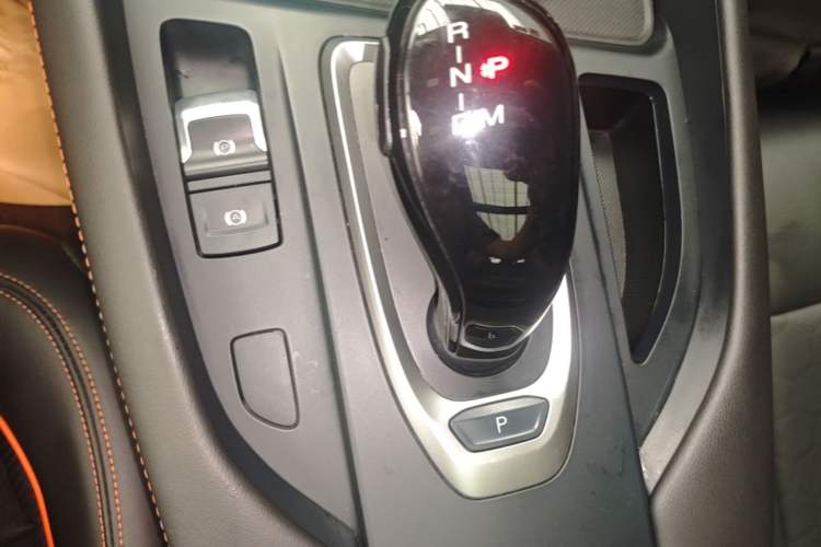 Used Haval F7 2021 1.5T Two-Wheel Drive i-Type Gear Lever