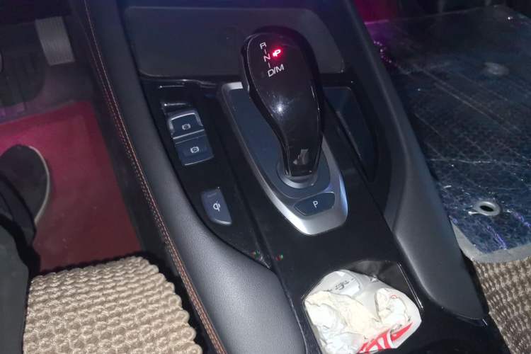 Used Haval F7 2021 2.0T All-Wheel Drive iJoy Gear Lever