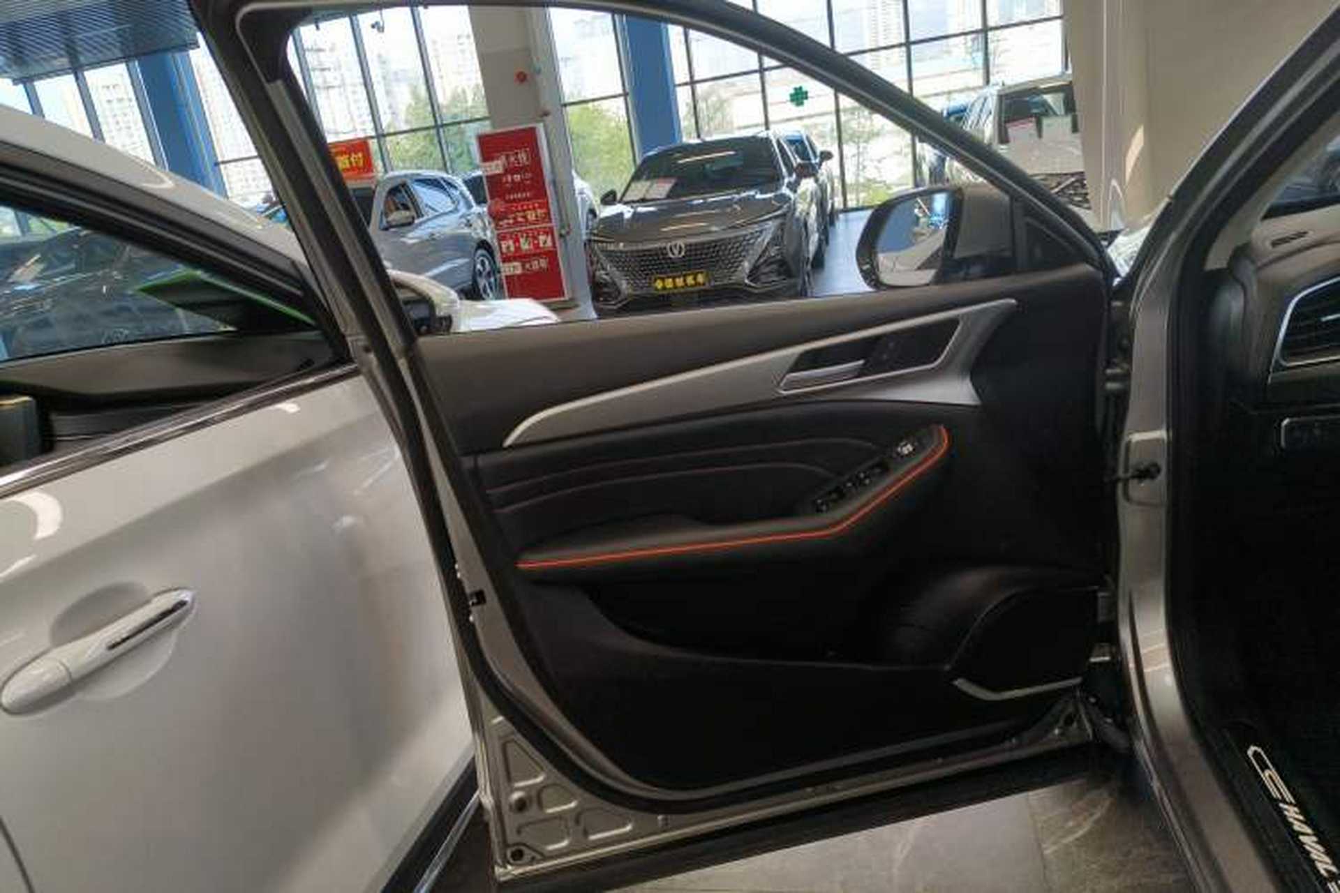 Used Haval F7 2021 1.5T Two-Wheel Drive i-Type Left Front Door Interior