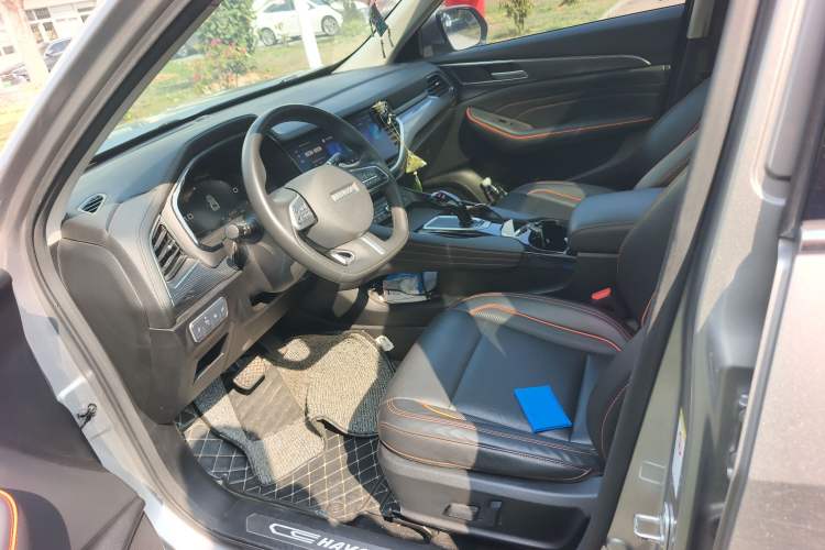 Used Haval F7 2021 2.0T Two-Wheel Drive i-Van Left Front Seat