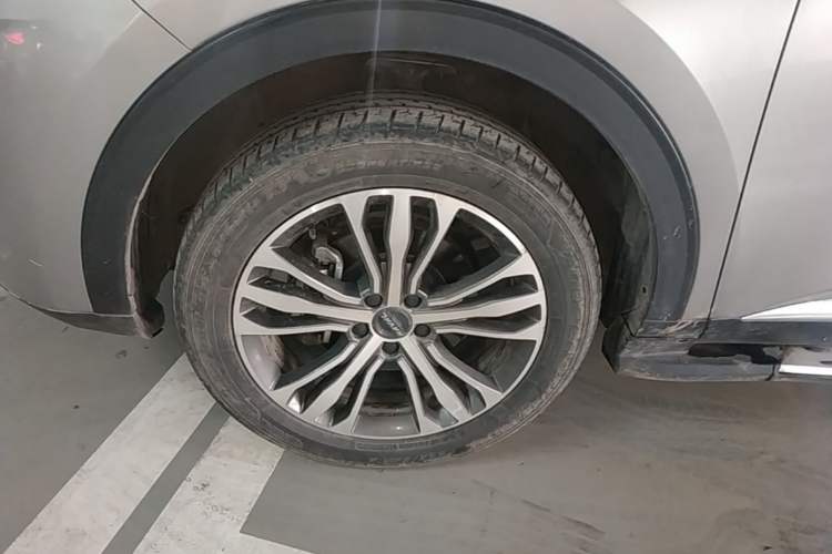 Used Haval F7 2021 2.0T Two-Wheel Drive i-Van Left Front Wheel Hub