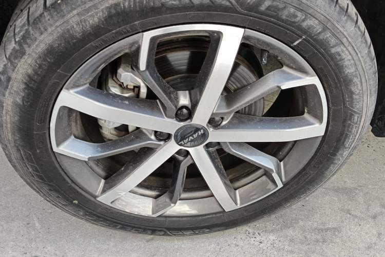 Used Haval F7 2021 1.5T Two-Wheel Drive i-Type Left Front Wheel Hub