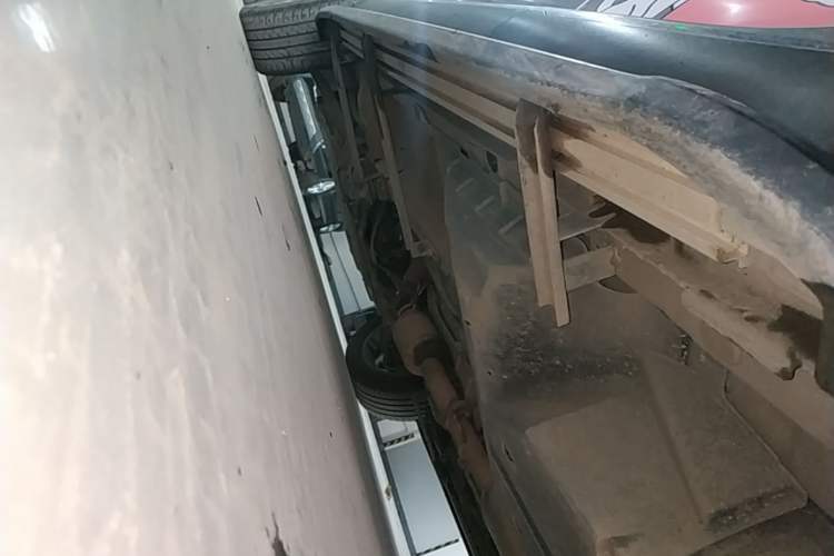 Used Haval F7 2021 2.0T Two-Wheel Drive i-Van Left Side Sill
