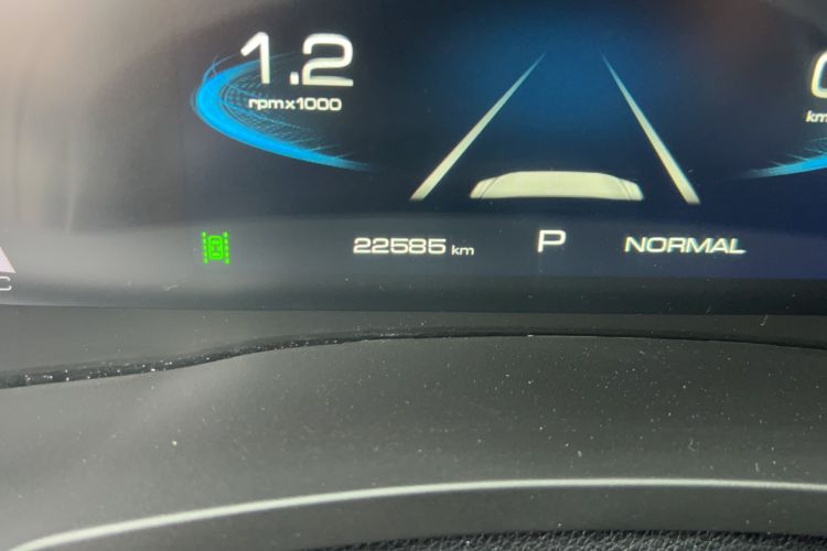 Used Haval F7 2021 2.0T Two-Wheel Drive i-Active Odometer Close Up