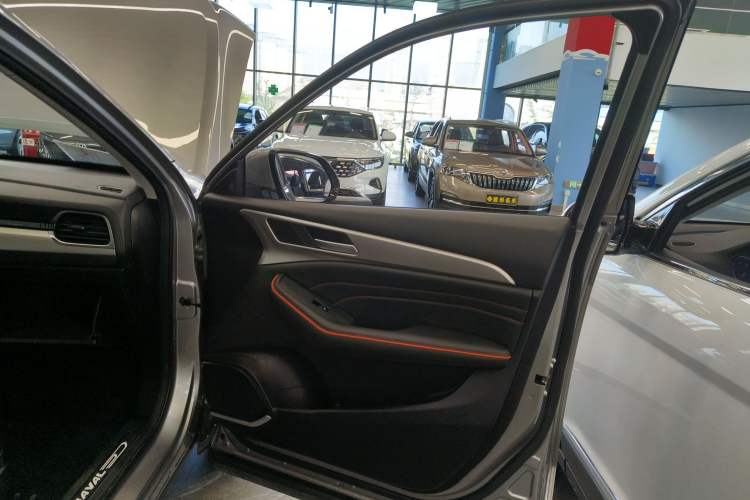 Used Haval F7 2021 1.5T Two-Wheel Drive i-Type Right Front Door Interior