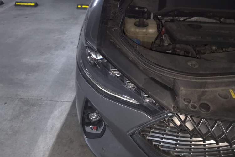 Used Haval F7 2021 2.0T All-Wheel Drive iJoy Right Front Headlight