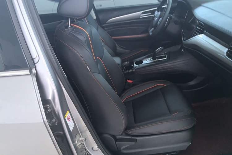 Used Haval F7 2021 1.5T Two-Wheel Drive iXuan Right Front Seat
