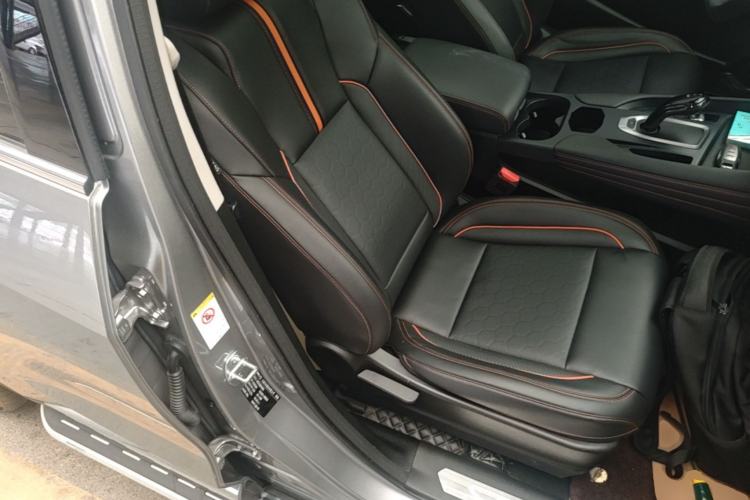 Used Haval F7 2021 1.5T Two-Wheel Drive i-Type Right Front Seat