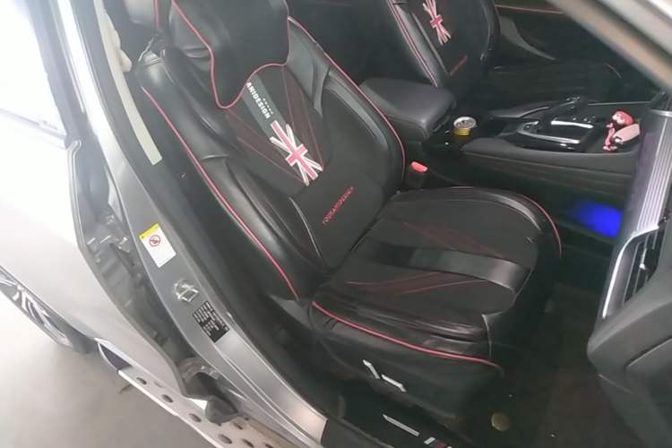 Used Haval F7 2021 2.0T Two-Wheel Drive i-Van Right Front Seat