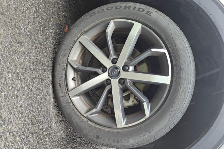 Used Haval F7 2021 1.5T Two-Wheel Drive iXuan Right Front Wheel Hub