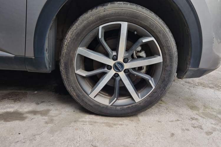Used Haval F7 2021 1.5T Two-Wheel Drive i-Type Right Front Wheel Hub