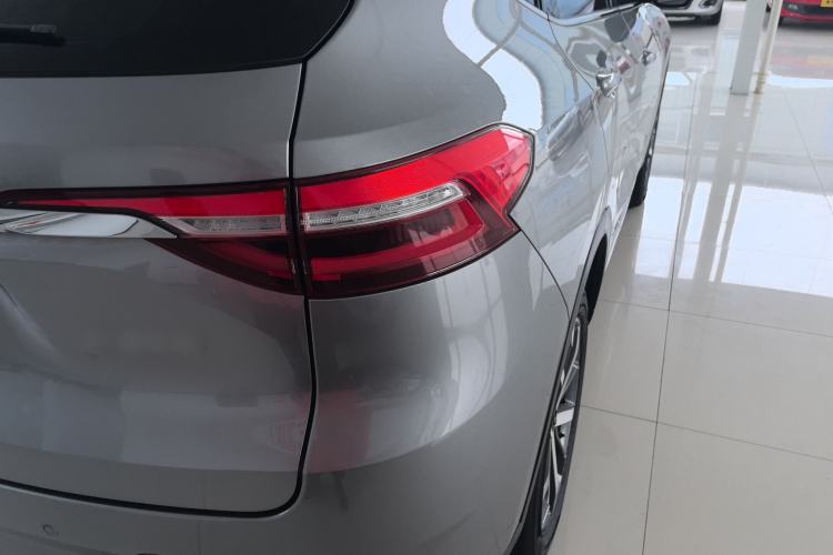 Used Haval F7 2021 1.5T Two-Wheel Drive iXuan Right Rear Taillight