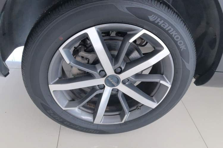 Used Haval F7 2021 1.5T Two-Wheel Drive iXuan Right Rear Wheel Hub
