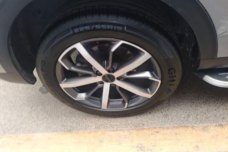 Used Haval F7 2021 1.5T Two-Wheel Drive i-Type Right Rear Wheel Hub
