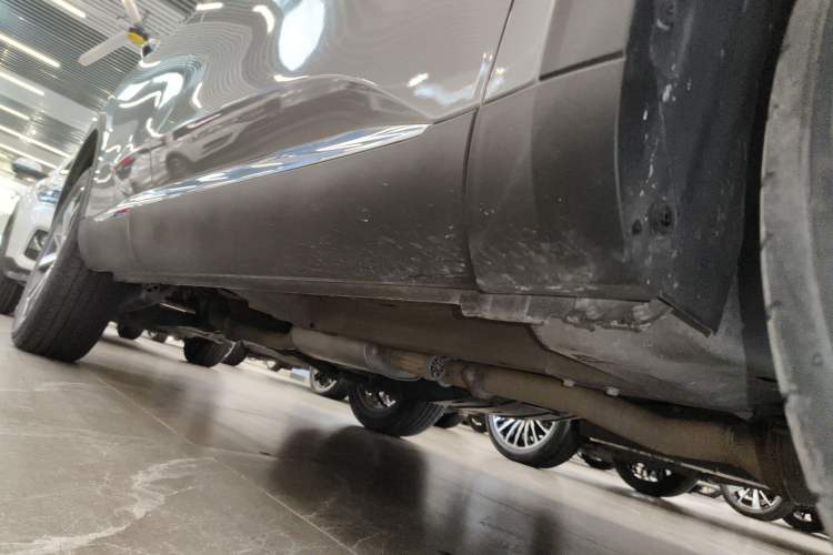 Used Haval F7 2021 1.5T Two-Wheel Drive i-Type Right Side Sill