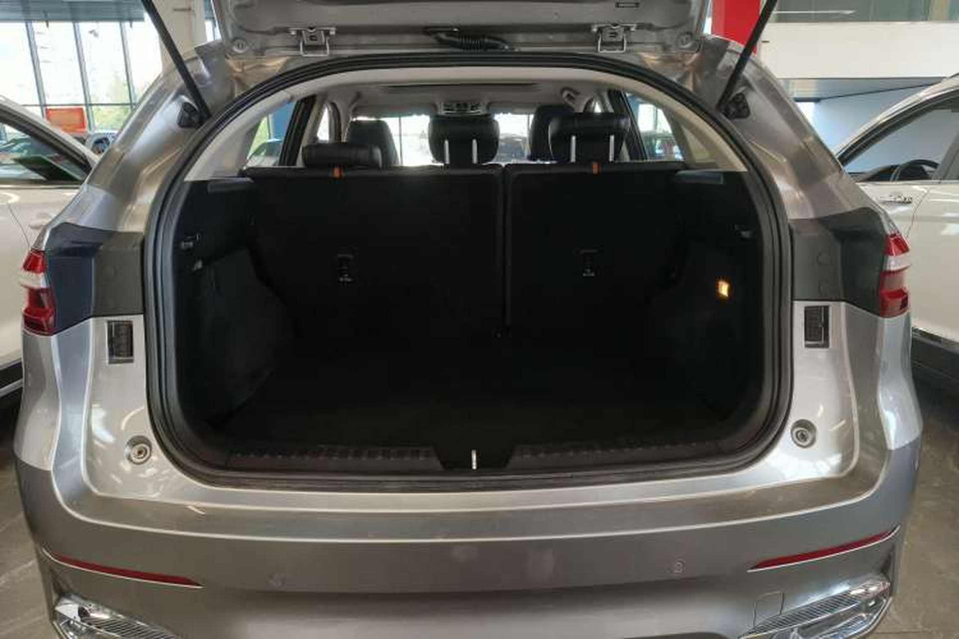 Used Haval F7 2021 1.5T Two-Wheel Drive i-Type Trunk