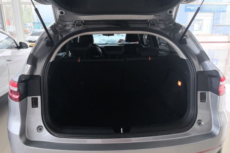 Used Haval F7 2021 1.5T Two-Wheel Drive iXuan Trunk