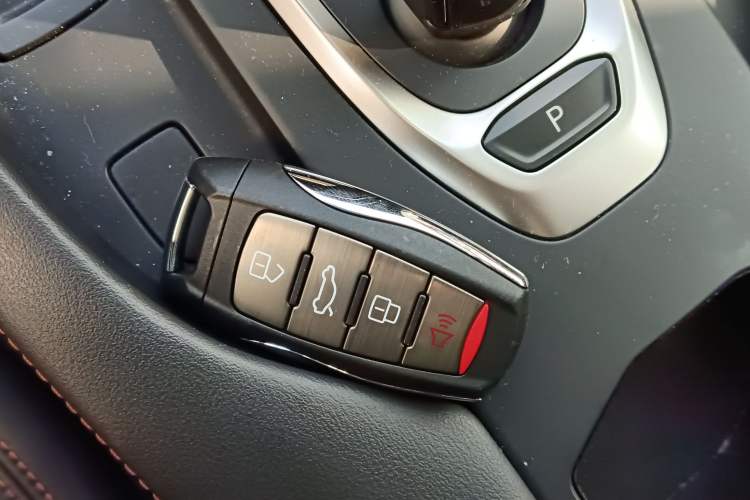 Used Haval F7 2021 1.5T Two-Wheel Drive i-Type Vehicle Key