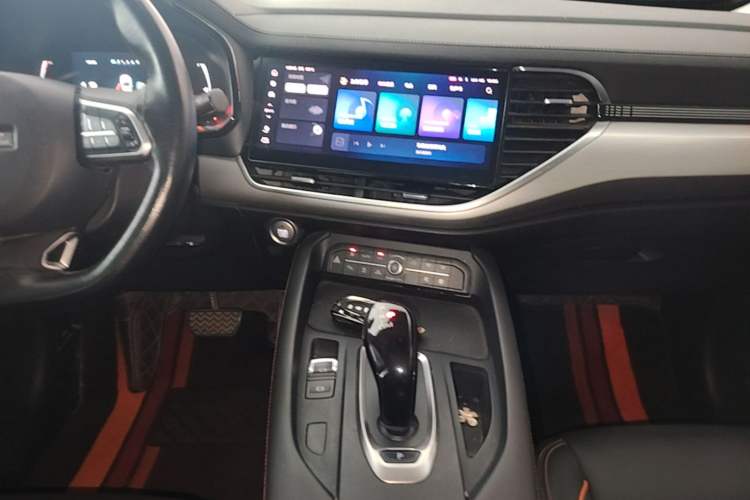 Used Haval F7 2021 2.0T Two-Wheel Drive i-Active Audio And AC Panel