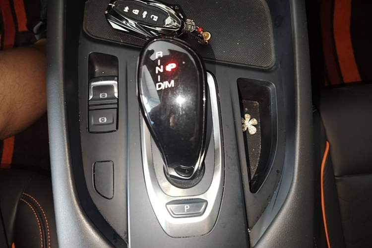 Used Haval F7 2021 2.0T Two-Wheel Drive i-Active Gear Lever