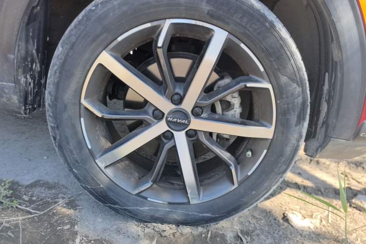 Used Haval F7 2021 1.5T Two-Wheel Drive i-Type Right Front Wheel Hub