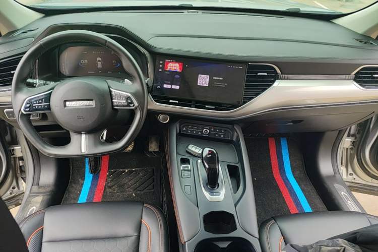 Used Haval F7 2021 1.5T Two-Wheel Drive i-Type Center Console