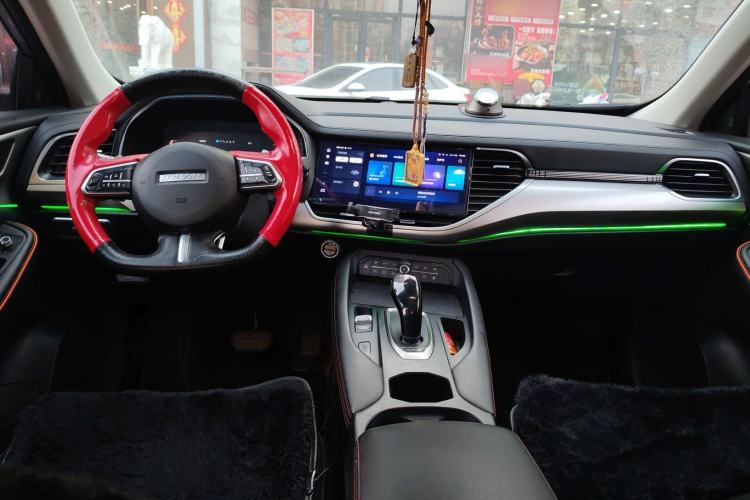 Used Haval F7 2021 1.5T Two-Wheel Drive i-Type Center Console