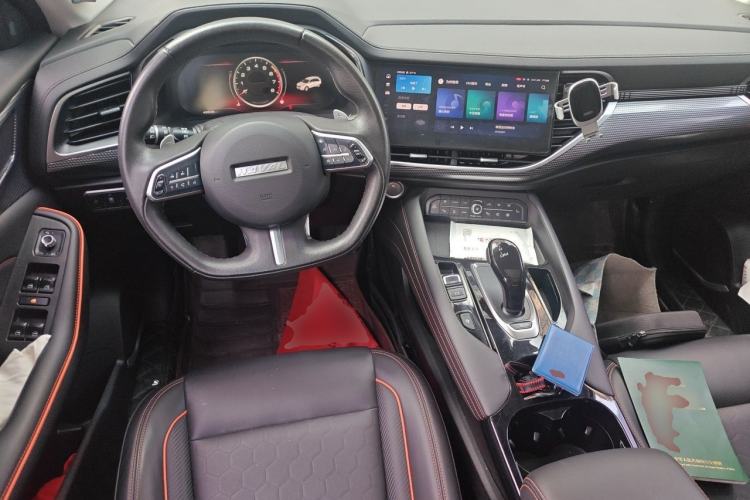Used Haval F7 2021 2.0T All-Wheel Drive iJoy Center Console