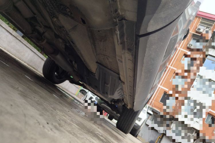 Used Haval F7 2021 2.0T Two-Wheel Drive i-Van Chassis Front Left