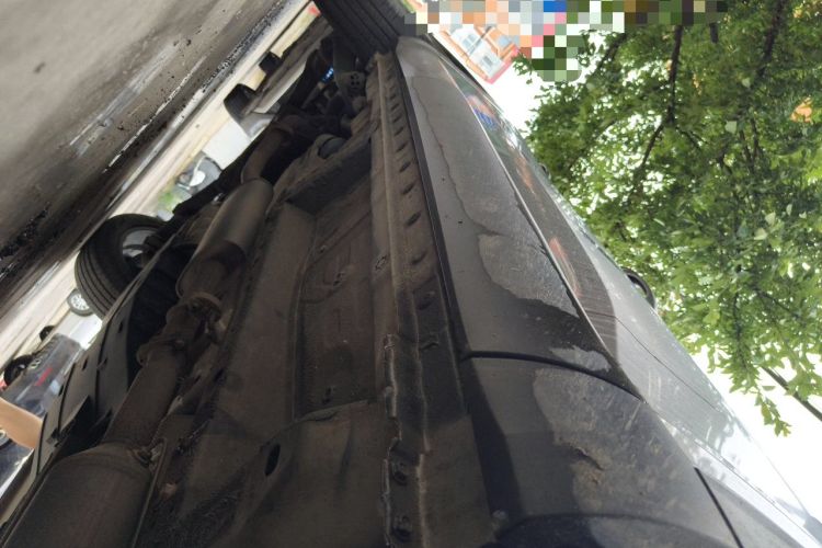 Used Haval F7 2021 2.0T Two-Wheel Drive i-Van Chassis Front Right