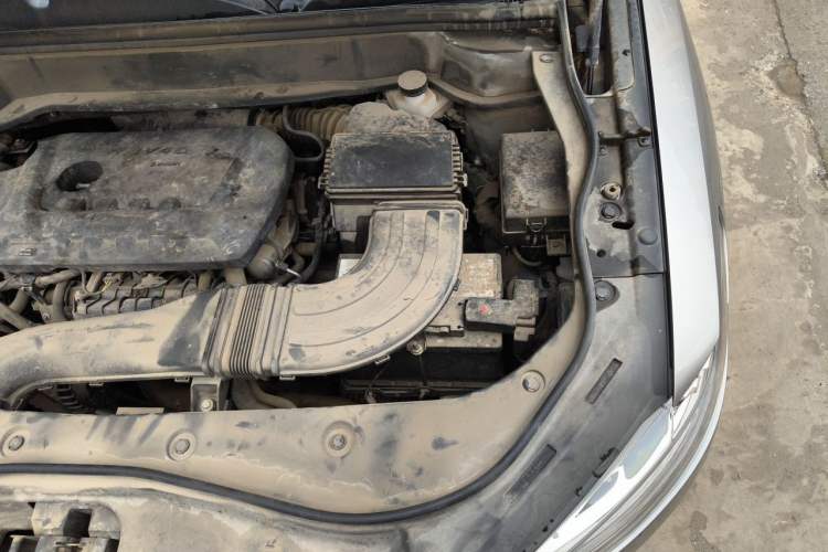 Used Haval F7 2021 2.0T Two-Wheel Drive i-Van Engine Bay Left