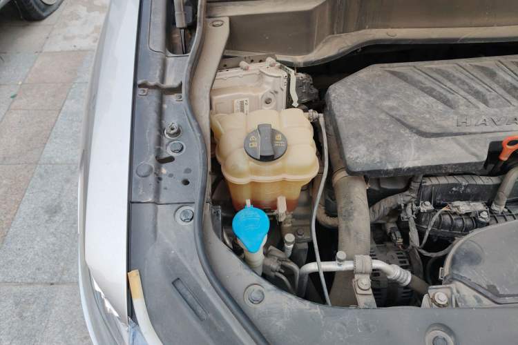 Used Haval F7 2021 1.5T Two-Wheel Drive i-Type Engine Bay Right