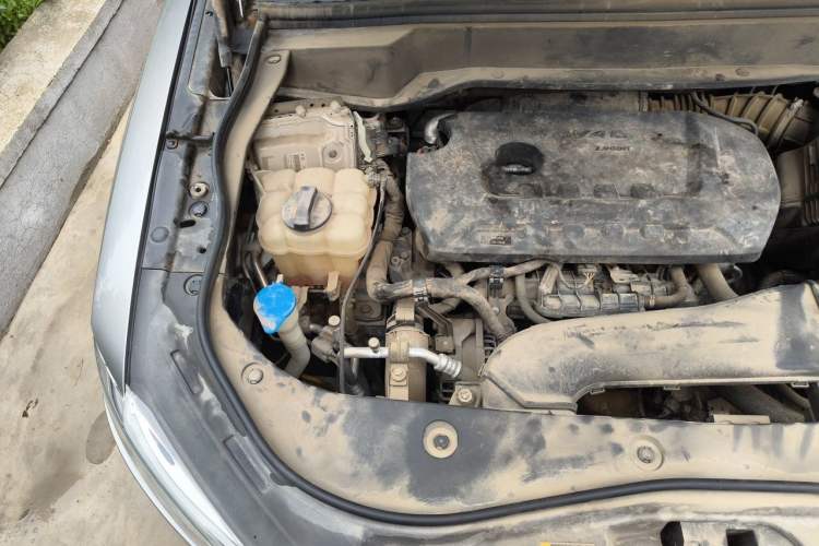 Used Haval F7 2021 2.0T Two-Wheel Drive i-Van Engine Bay Right