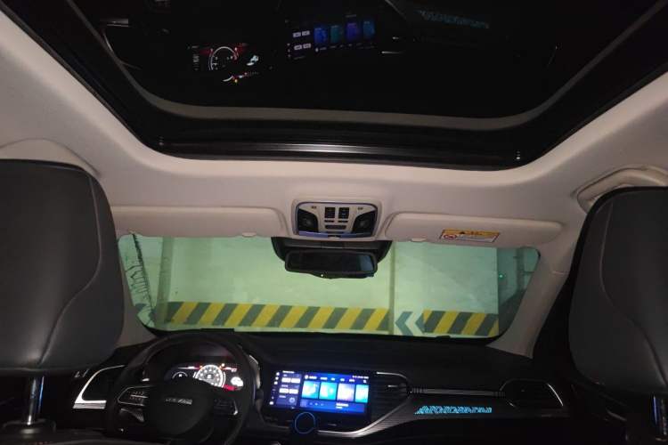 Used Haval F7 2021 2.0T Two-Wheel Drive i-Van Headliner