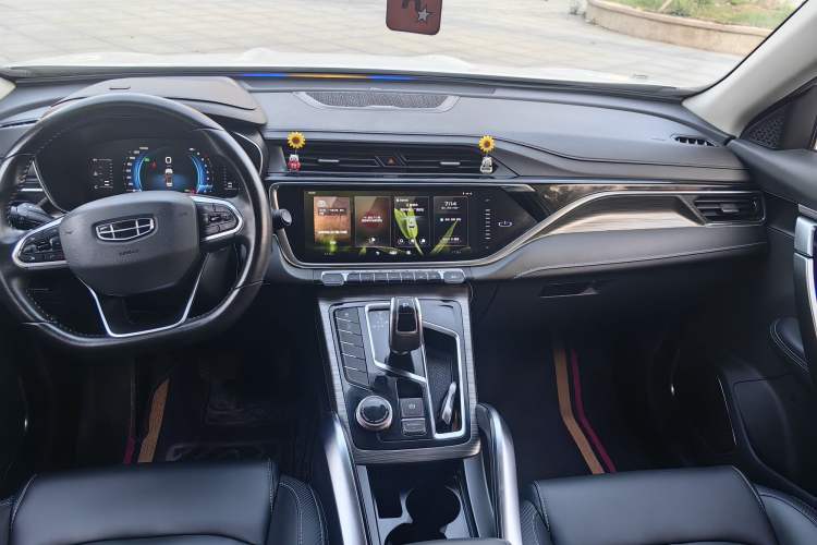 Used Haval F7 2021 1.5T Two-Wheel Drive i-Trend Interior 2
