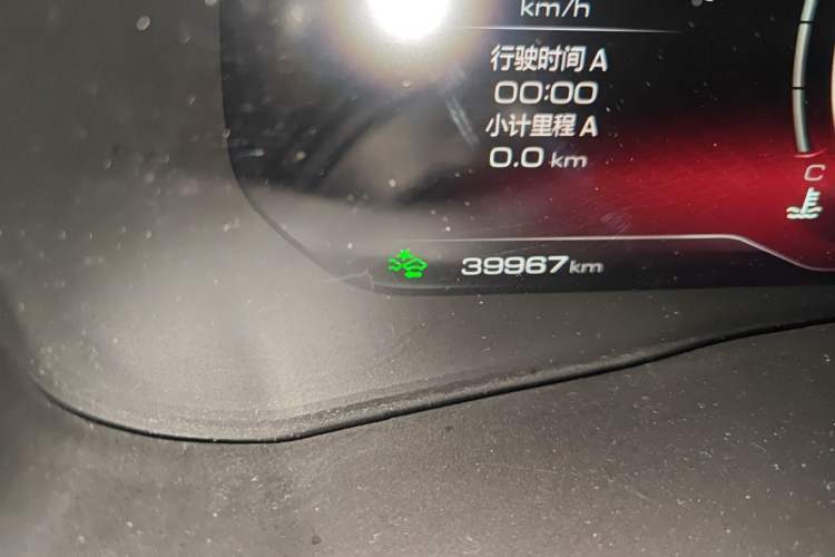 Used Haval F7 2021 2.0T Two-Wheel Drive i-Van Odometer Close Up