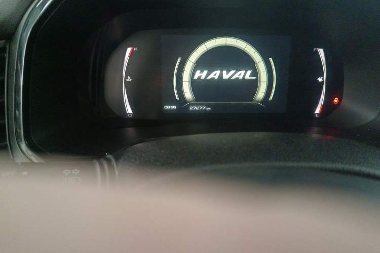 Used Haval F7 2021 1.5T Two-Wheel Drive iXuan Odometer Close Up