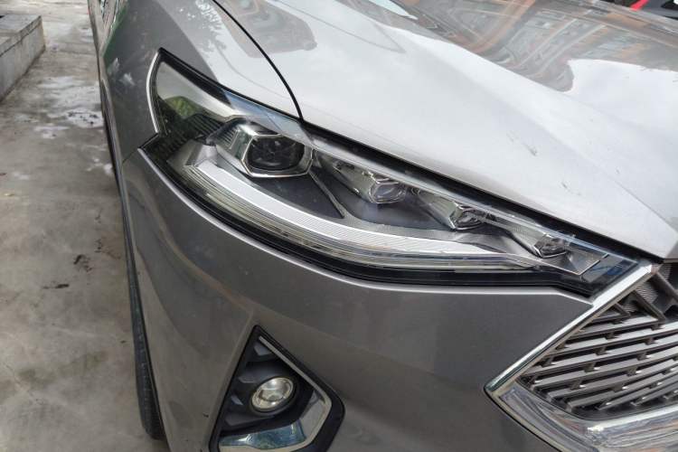 Used Haval F7 2021 2.0T Two-Wheel Drive i-Van Right Front Headlight