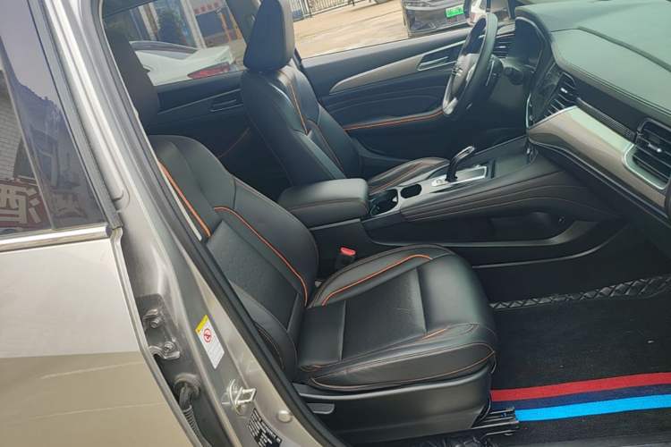 Used Haval F7 2021 1.5T Two-Wheel Drive i-Type Right Front Seat