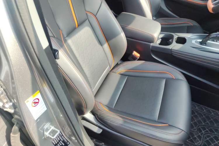 Used Haval F7 2021 1.5T Two-Wheel Drive i-Type Right Front Seat