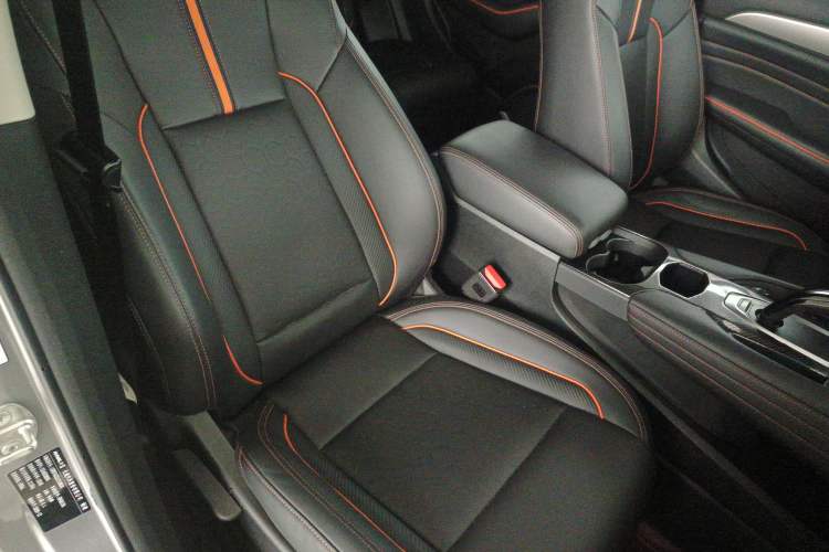 Used Haval F7 2021 1.5T Two-Wheel Drive iXuan Right Front Seat