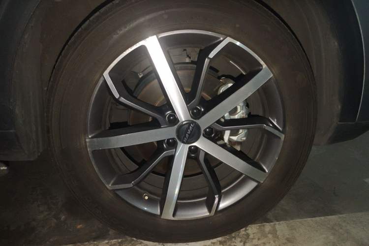 Used Haval F7 2021 1.5T Two-Wheel Drive i-Type Right Front Wheel Hub