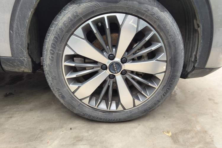 Used Haval F7 2021 2.0T Two-Wheel Drive i-Van Right Front Wheel Hub
