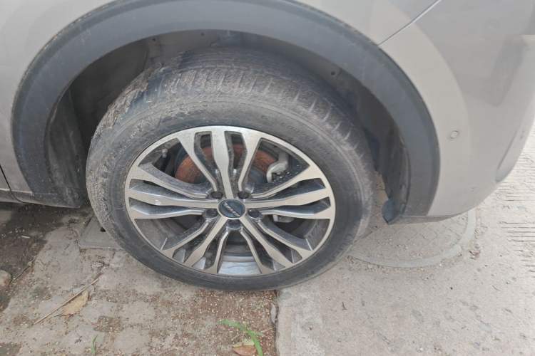 Used Haval F7 2021 2.0T All-Wheel Drive iJoy Right Front Wheel Hub