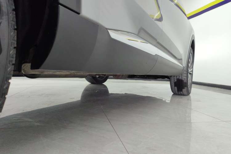 Used Haval F7 2021 2.0T All-Wheel Drive iJoy Right Side Sill