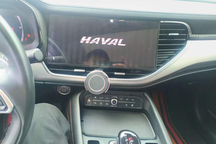 Used Haval F7 2021 1.5T Two-Wheel Drive i-Type Audio And AC Panel