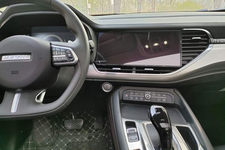 Used Haval F7 2021 2.0T Two-Wheel Drive i-Active Audio And AC Panel