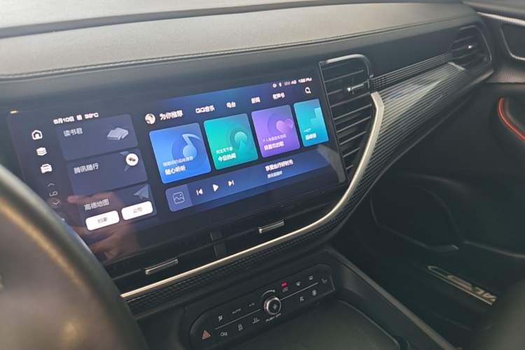 Used Haval F7 2021 2.0T Two-Wheel Drive i-Van Audio And AC Panel